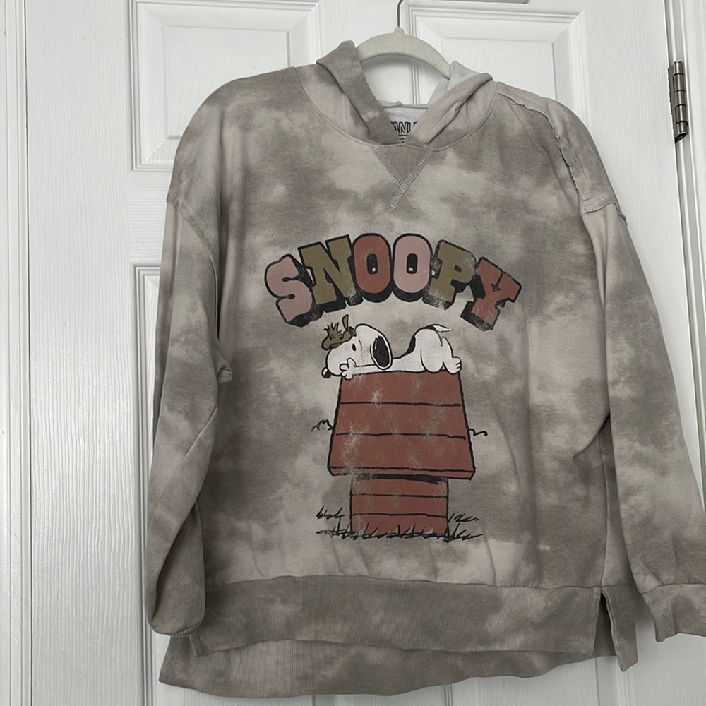 Peanut sweater